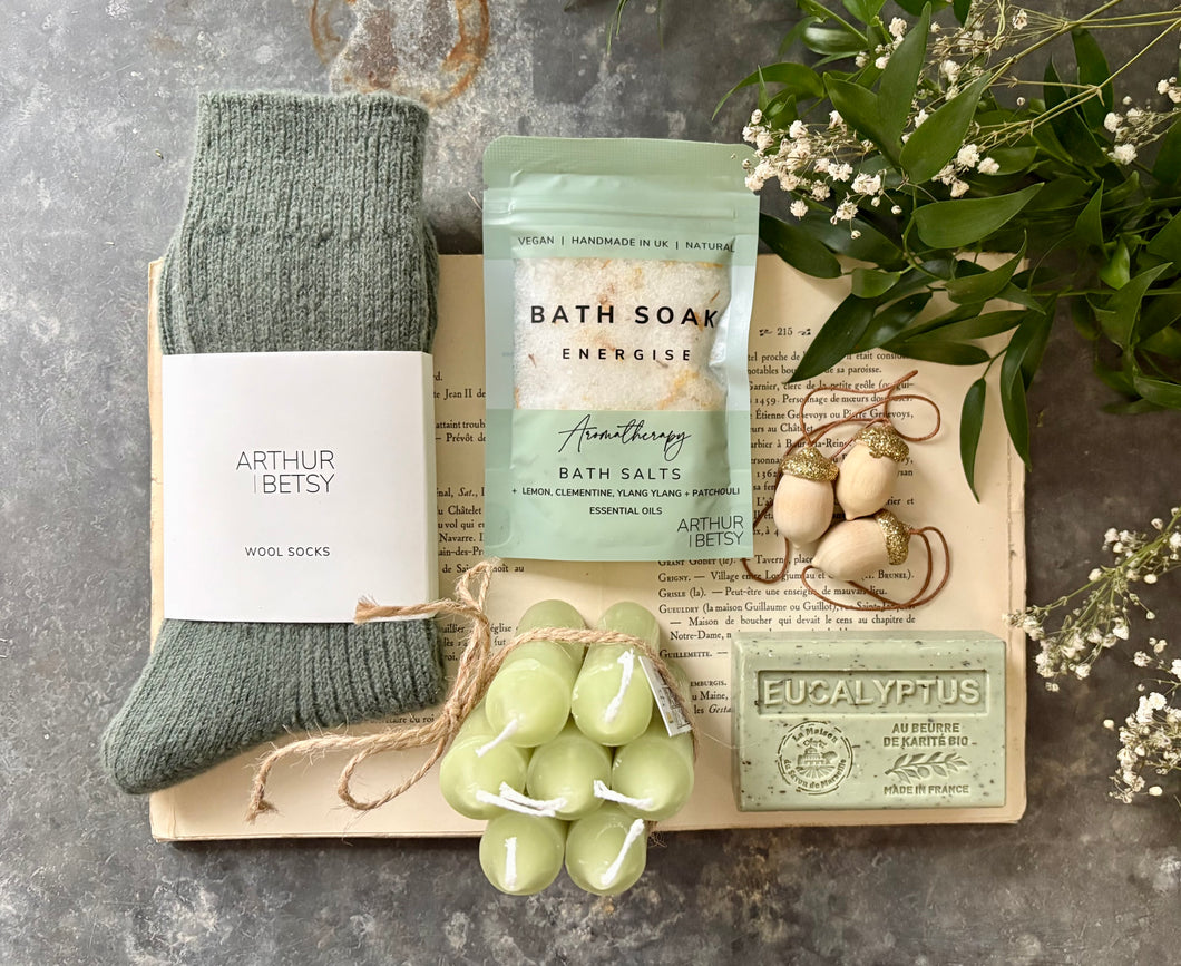 Evergreen Gift Box