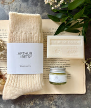 Winter Glow Gift Box