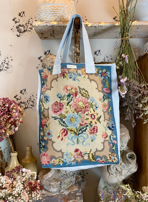 Floral Embroidered Bag